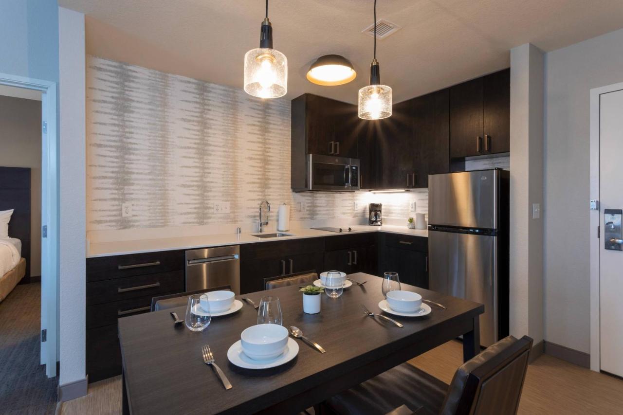 Residence Inn Minneapolis Maple Grove/Arbor Lakes Экстерьер фото