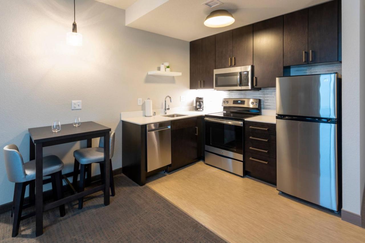 Residence Inn Minneapolis Maple Grove/Arbor Lakes Экстерьер фото