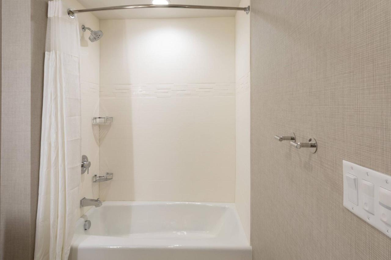 Residence Inn Minneapolis Maple Grove/Arbor Lakes Экстерьер фото